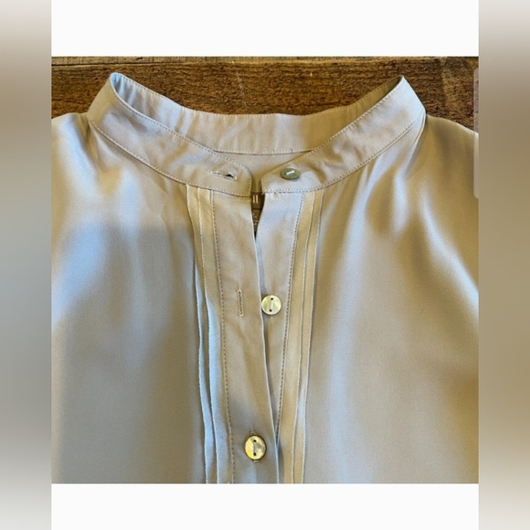 J.Jill Grey Button Front Silk Blouse Long Sleeves S Petite - Picture 3 of 7